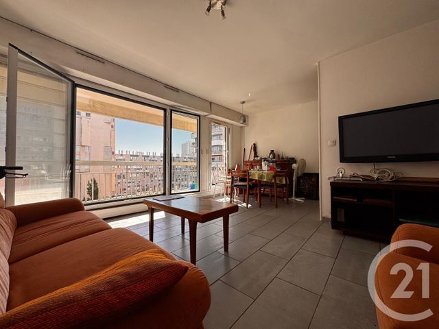 Appartement F2 à vendre - 2 pièces - 50.0 m2 - PARIS - 75019 - ILE-DE-FRANCE - Century 21 Flandre Crimée