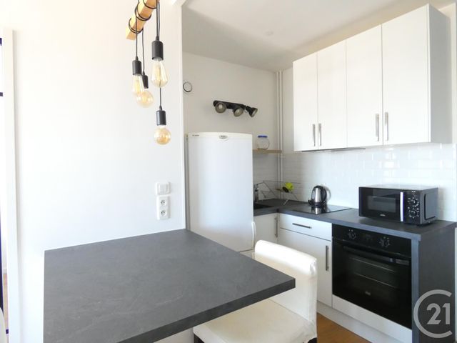 Appartement F2 à vendre - 2 pièces - 28.3 m2 - PARIS - 75019 - ILE-DE-FRANCE - Century 21 Flandre Crimée