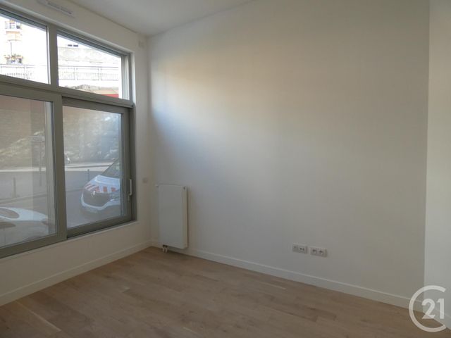 Appartement F2 à louer - 2 pièces - 40.64 m2 - PARIS - 75019 - ILE-DE-FRANCE - Century 21 Flandre Crimée
