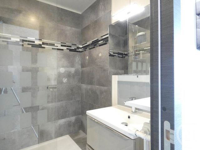 Appartement F1 à louer - 1 pièce - 26.05 m2 - PARIS - 75019 - ILE-DE-FRANCE - Century 21 Flandre Crimée