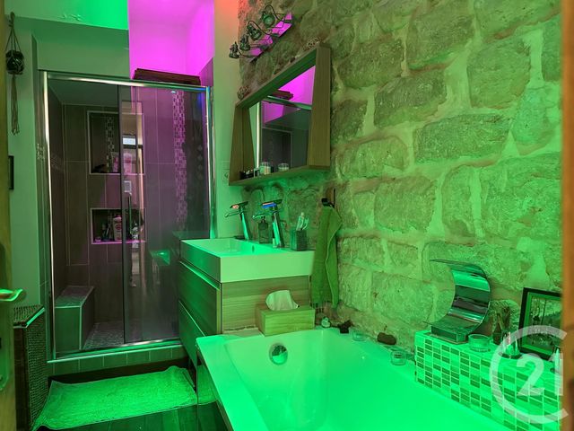 Appartement F4 à vendre - 4 pièces - 94.38 m2 - PARIS - 75019 - ILE-DE-FRANCE - Century 21 Flandre Crimée