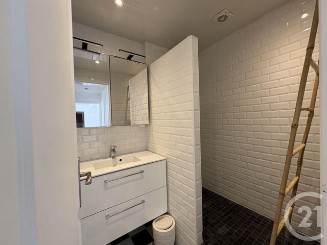 Afficher la photo en grand Appartement F3 à vendre - 3 pièces - 56.06 m2 - PARIS - 75019 - ILE-DE-FRANCE - Century 21 Flandre Crimée